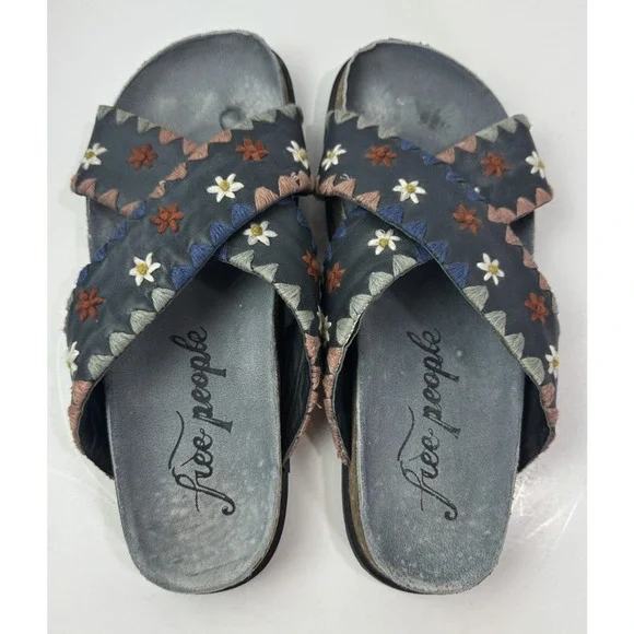 Free People Wildflowers Embroidered Floral Sandals Blue Slides Size 38 US 7.5 - Picture 10 of 11